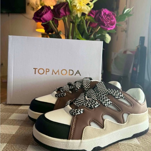 TOP Moda Shoes - TOP Moda Cream and Brown Sneakers